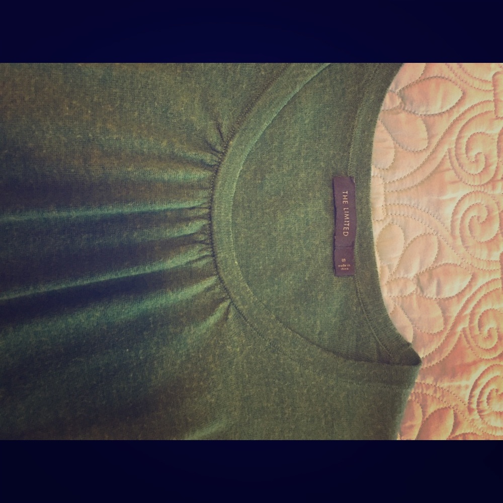 Limited Green sweater